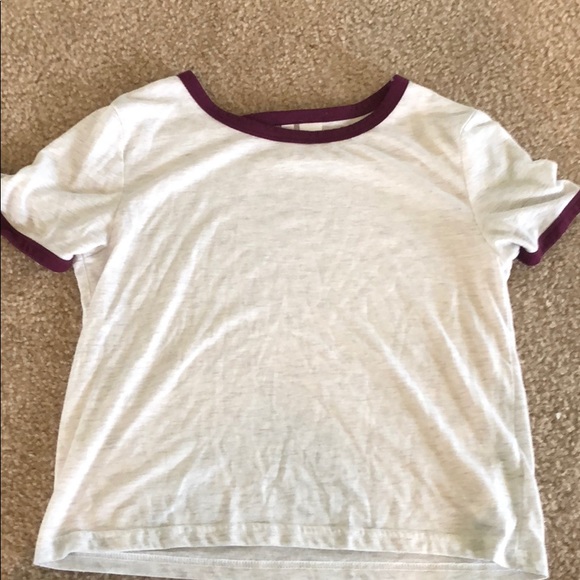 Divided Tops - Tee with garnet collar and sleeve detailing.